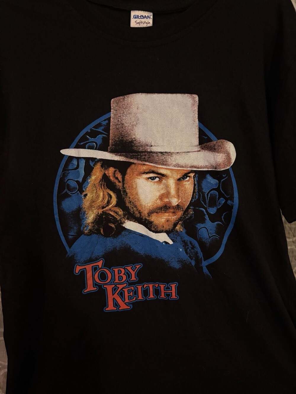 Toby Keith "Does That Blue Moon Ever Shine On You" Graphic T-Shirt Size L